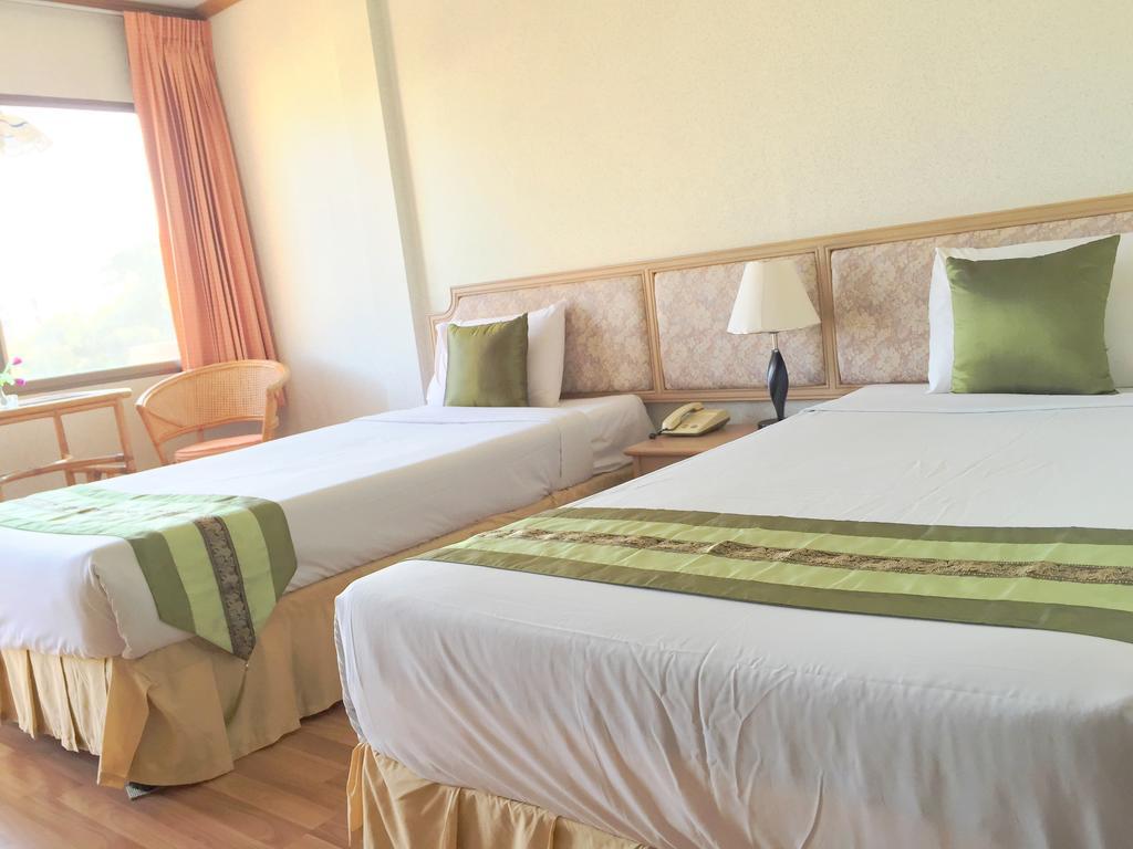 Takiab Beach Resort Hua Hin Bagian luar foto