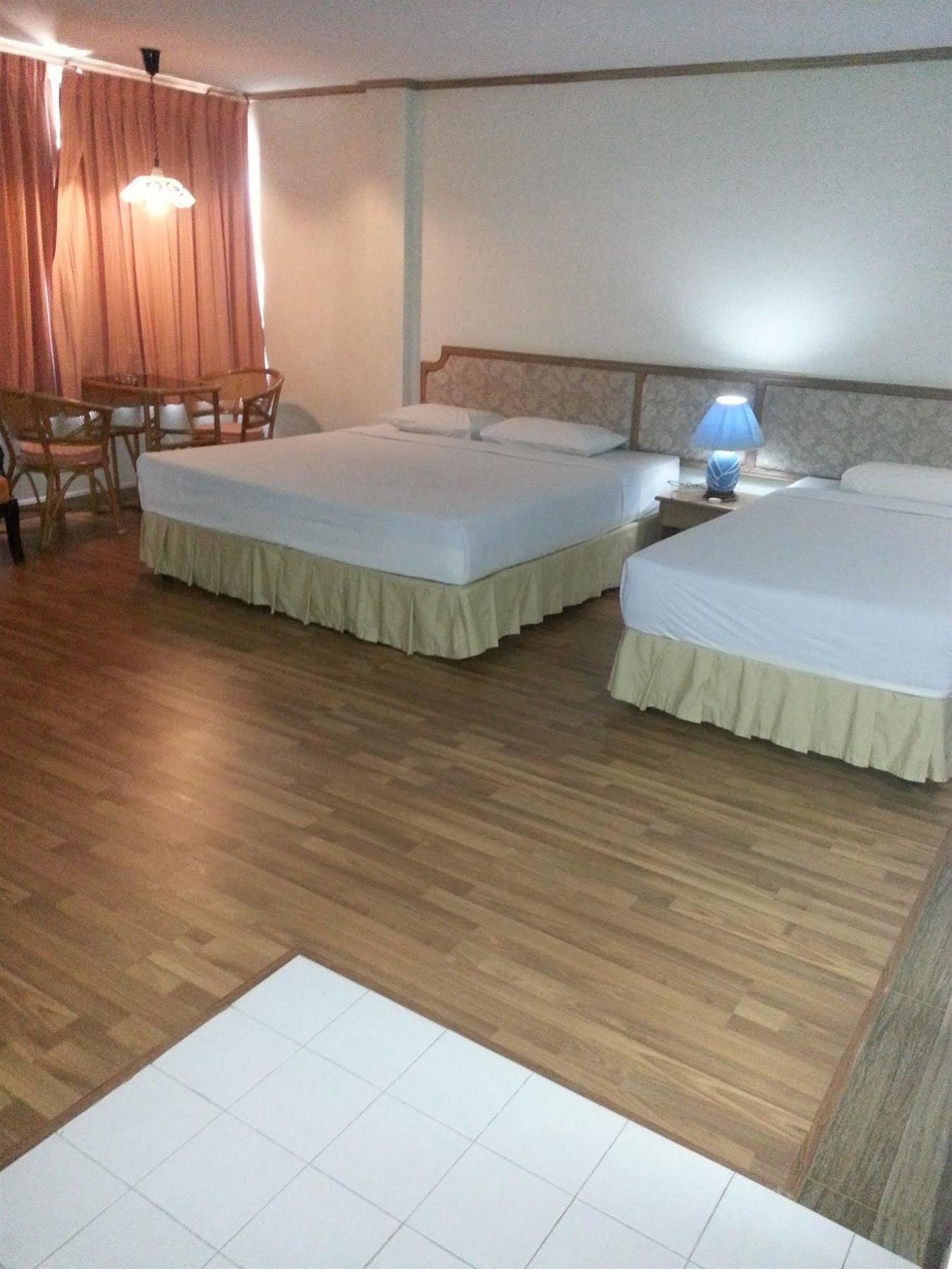 Takiab Beach Resort Hua Hin Bagian luar foto