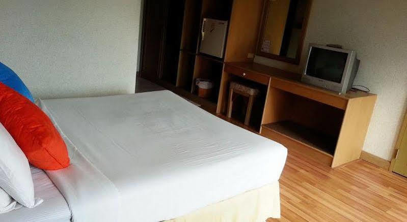 Takiab Beach Resort Hua Hin Bagian luar foto