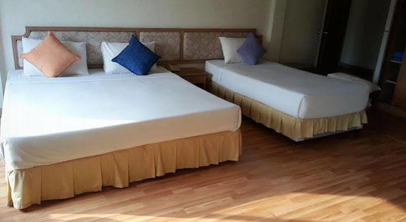 Takiab Beach Resort Hua Hin Bagian luar foto